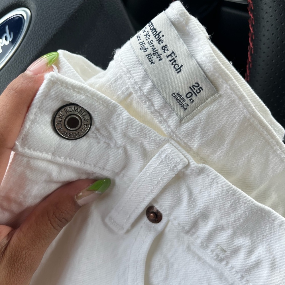 Abercrombie & Fitch Women's High Rise White Jeans